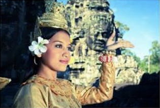 Girl at South Gate Angkor - AAPI CME GHS Tour