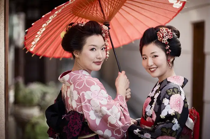 Kimono Sisters